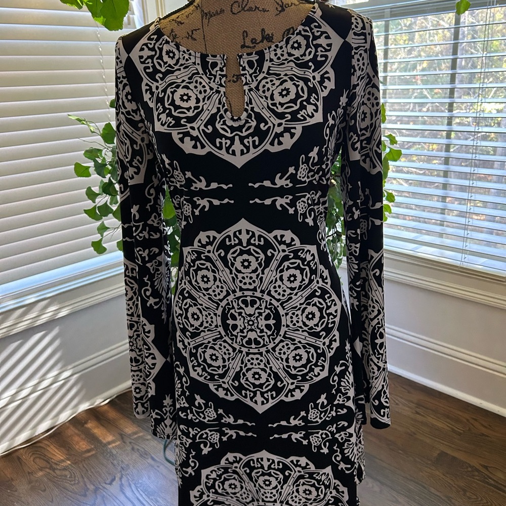 INC International Concepts Black and White Long Sleeve Dress